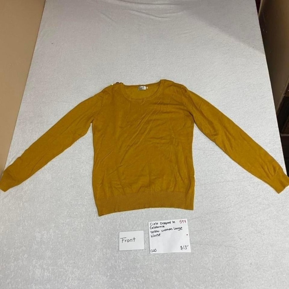 Cielo designed in California yellow mustard blouse women Large. SKU597